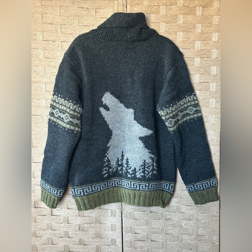 Lost Horizons Call Of The Wild Sweater Men’s Large